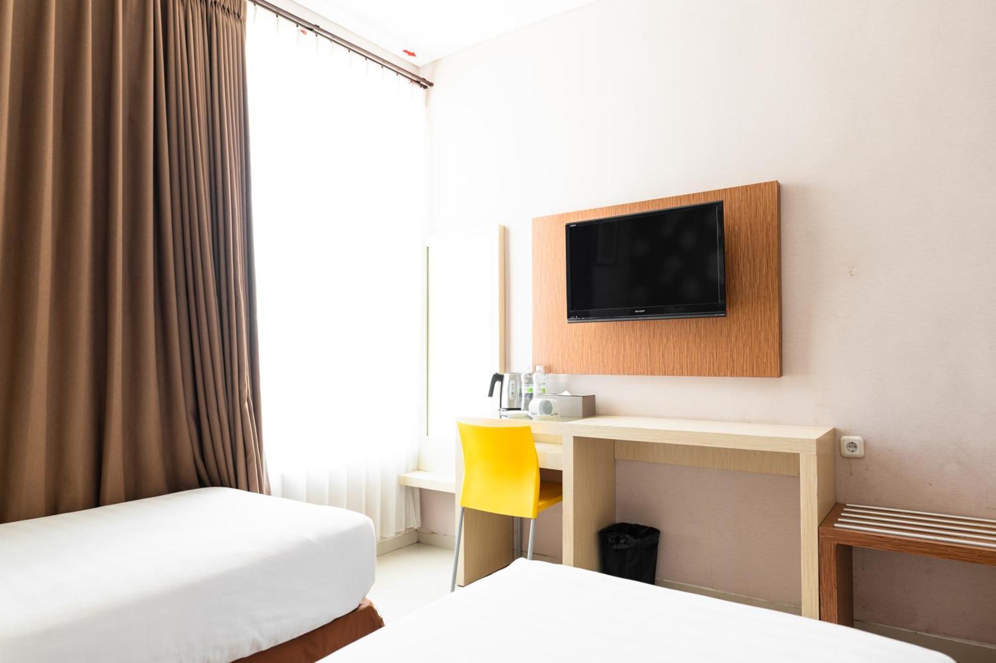 Neo Cempaka Hill Hotel Jembel Exteriör bild